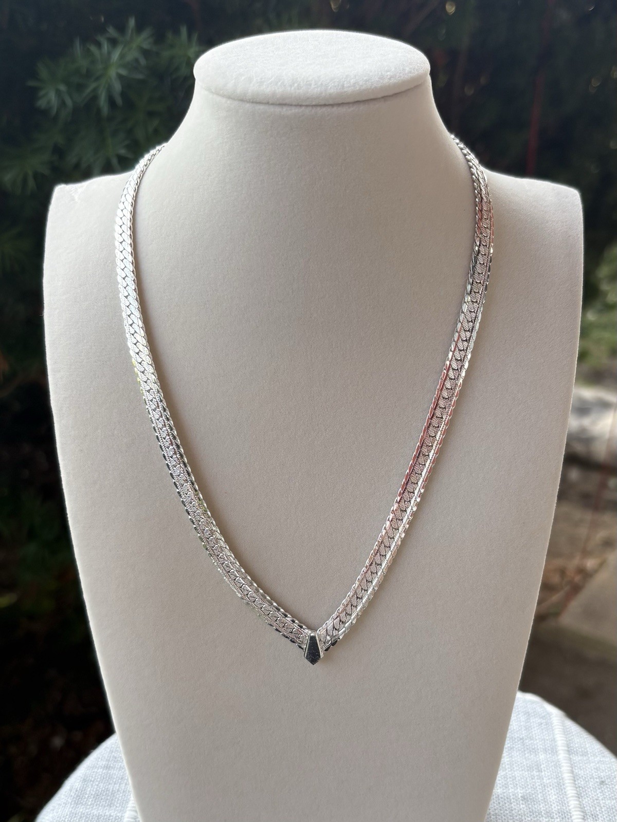 Napier Silver Tone Chevron Herringbone Collar Necklace Textured V Shape