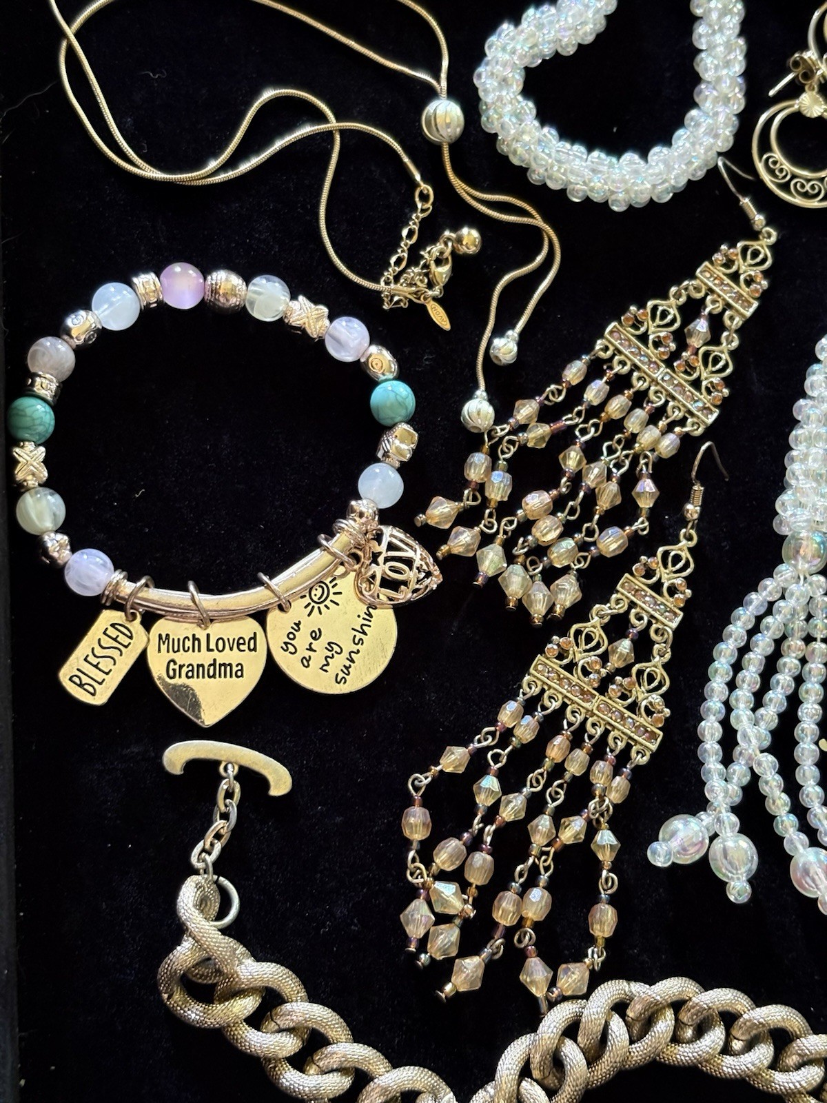 VTG Mix Estate Jewelry Lot 25pc White & Gold Tone Rhinestone Lucite All Wearable