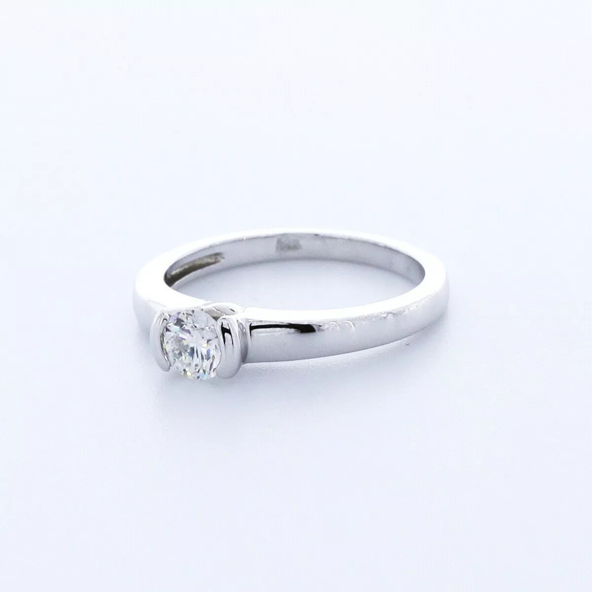 Solitaire Engagement Ring 14K Gold Classic Round 0.57 CT Lab-Grown Diamond E VS1
