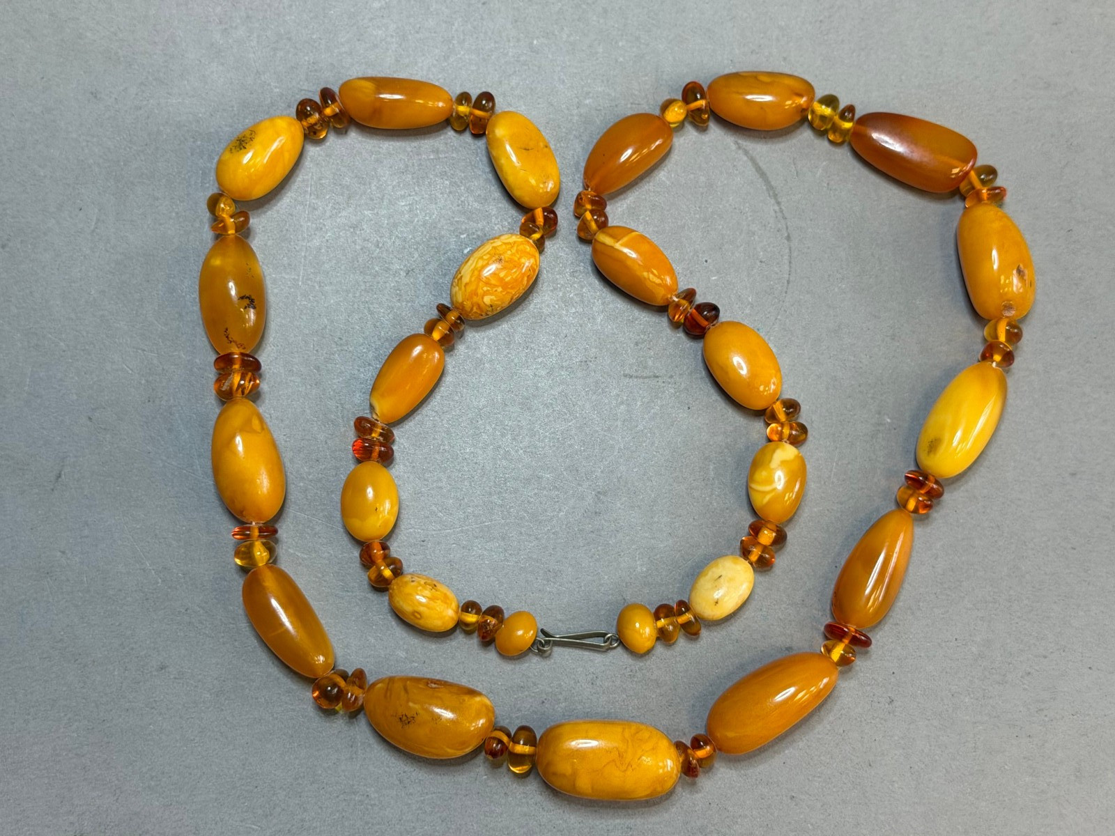 Vintage Baltic Butterscotch Amber Necklace Egg Yolk Honey Oval Beads 32.1g 60cm