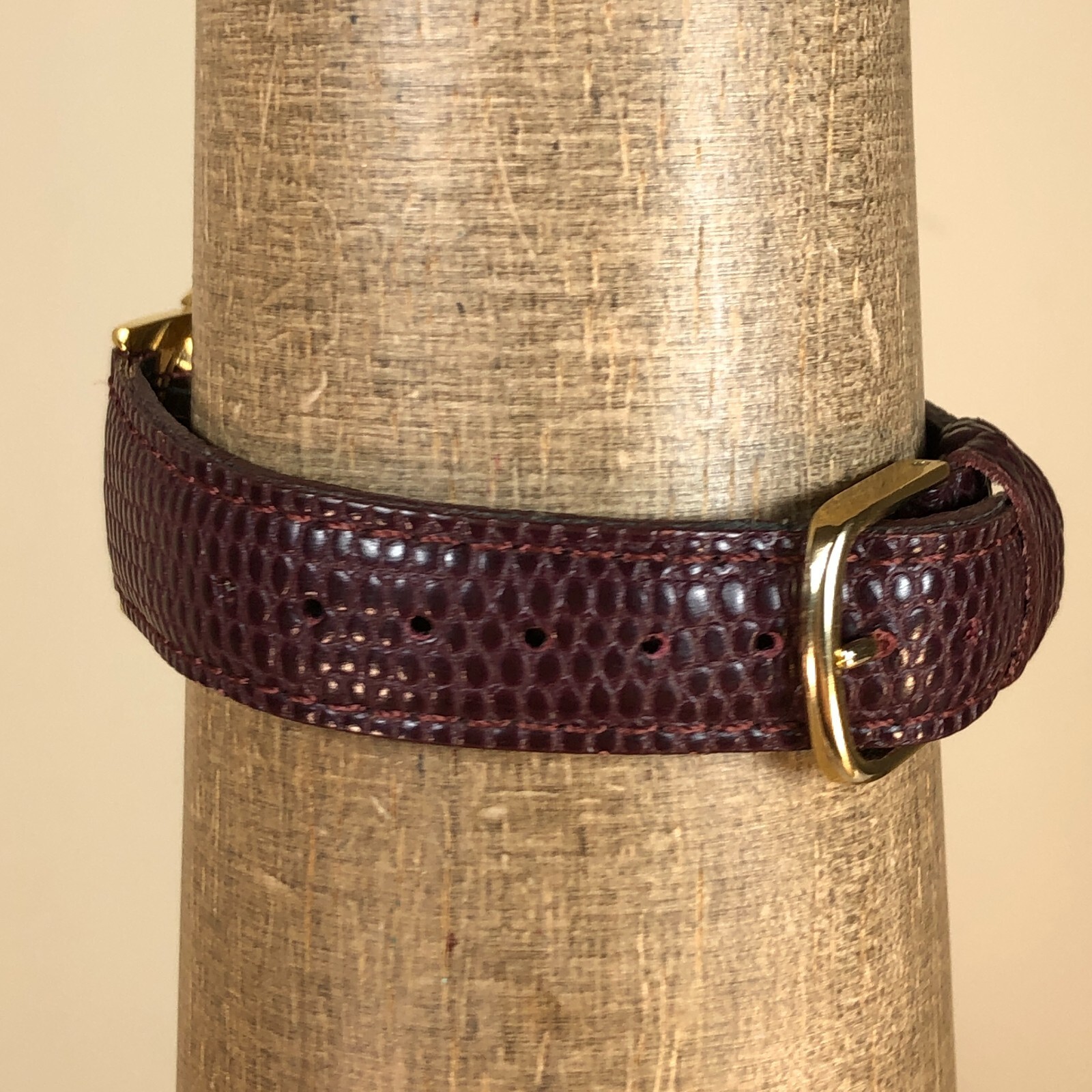Vintage Timex Indiglo Women Gold Tone Maroon Leather Strap Quartz Watch 6 3/4″