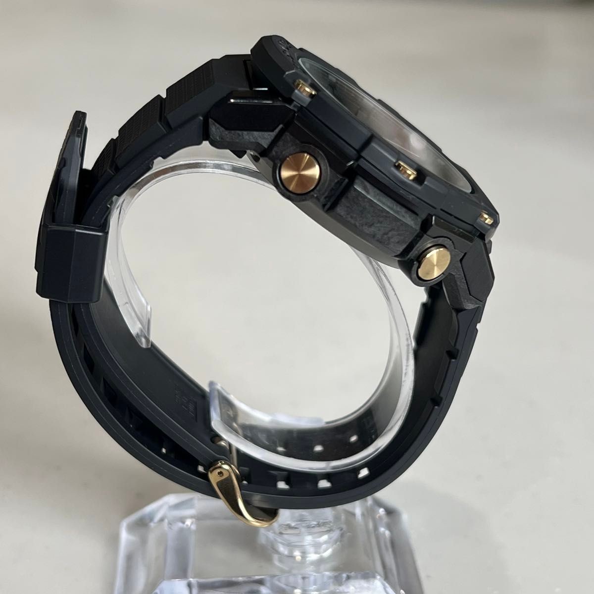 Rare CASIO G SHOCK GST B300 Bluetooth Men’s Watch with Box