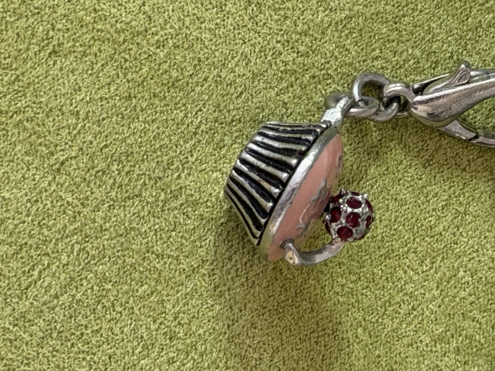 Juicy Couture Signed Silver/Pink Curb Link Charm Bracelet Toggle Crystal Enamel