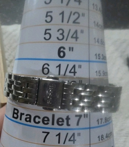 Womens Silvertone Fossil Wristwatch 6.5″ New Batterty Installed