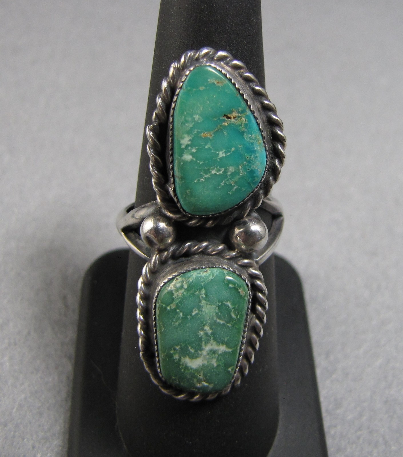 Vintage Navajo Sterling Silver & Turquoise Ring size 7-3/8, 8.8 grams