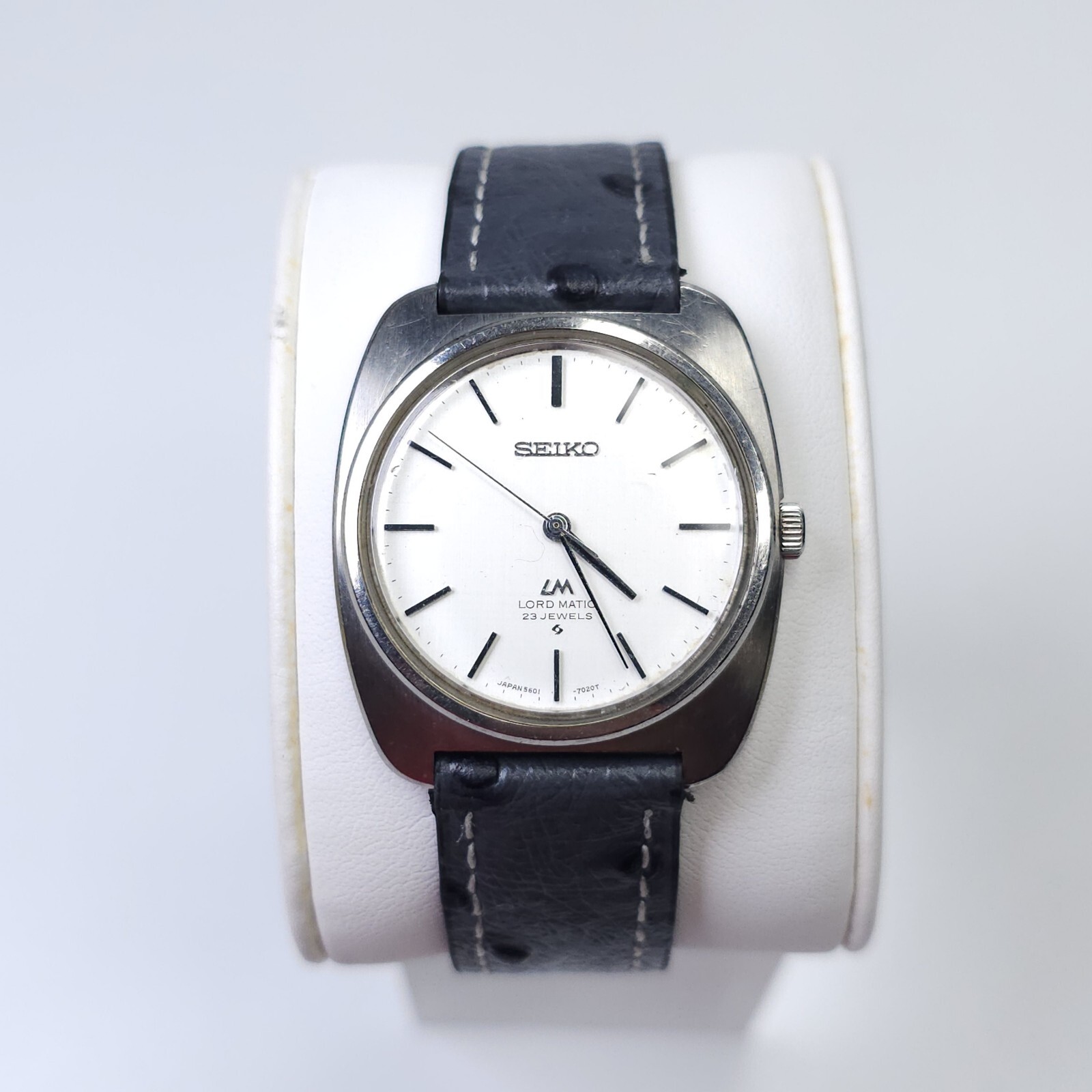 Vintage April 1970 JDM Seiko Lord Matic Fine Linen Dial 5601-7010 23J Automatic