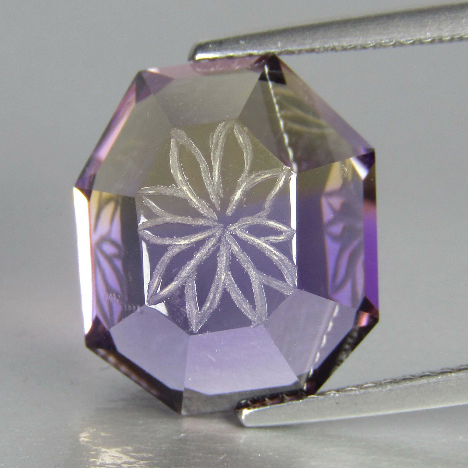 13.45Cts Stunning Natural Ametrine 15.3×13.3x9mm Fancy Carving Gemstone Ref-VDO