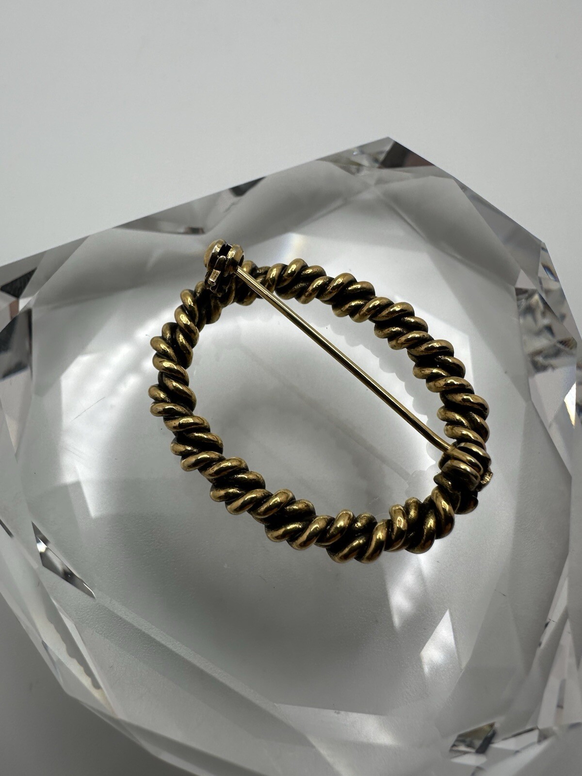Vintage Gold Plate Chain Brooch 3.6cm JB22