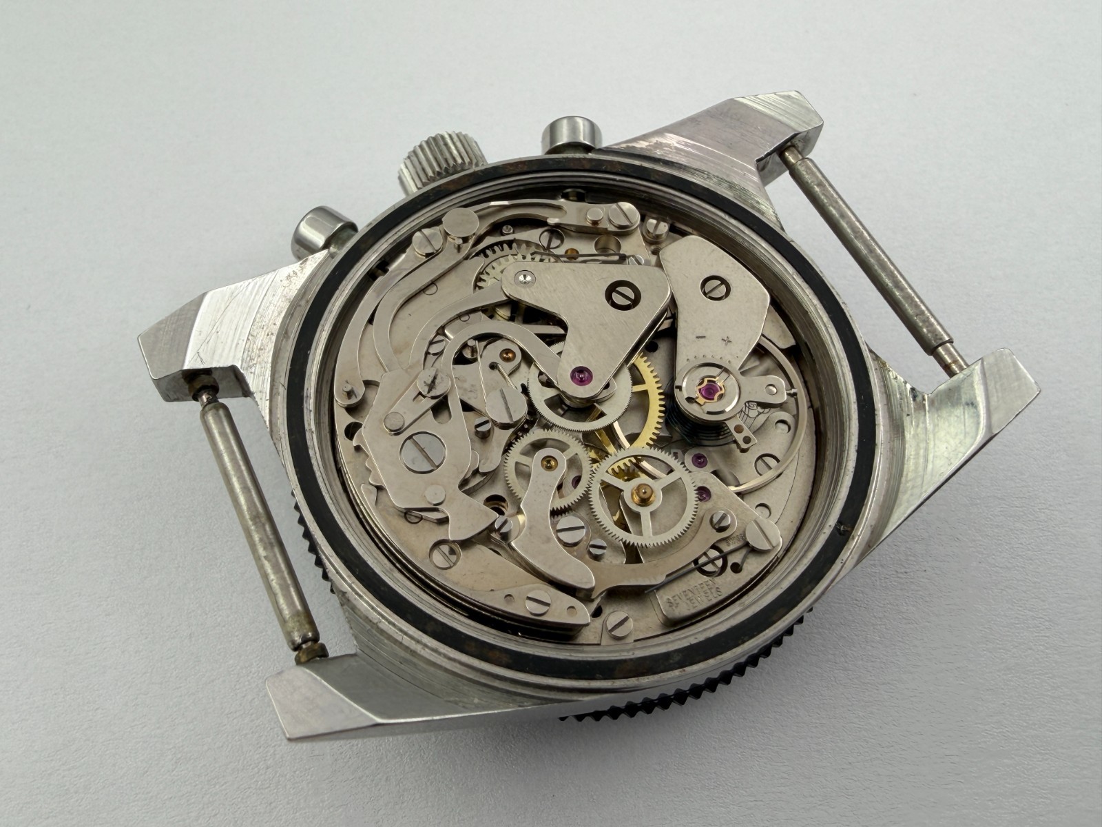 VTG INVENCIBLE 3850 SuperDiver Silver Chronograph Manual Wind Cal 7733 – 38 mm