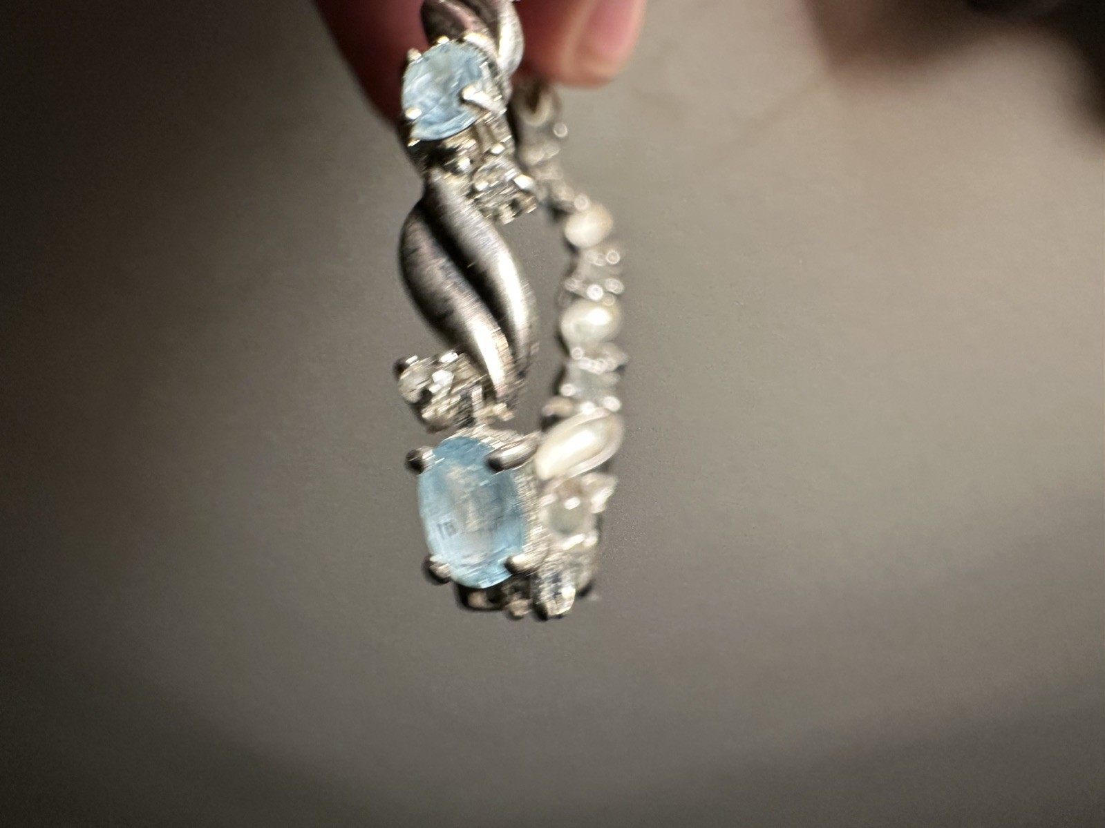 Silver Topaz Tennis Bracelet 8” great condition estate sale find