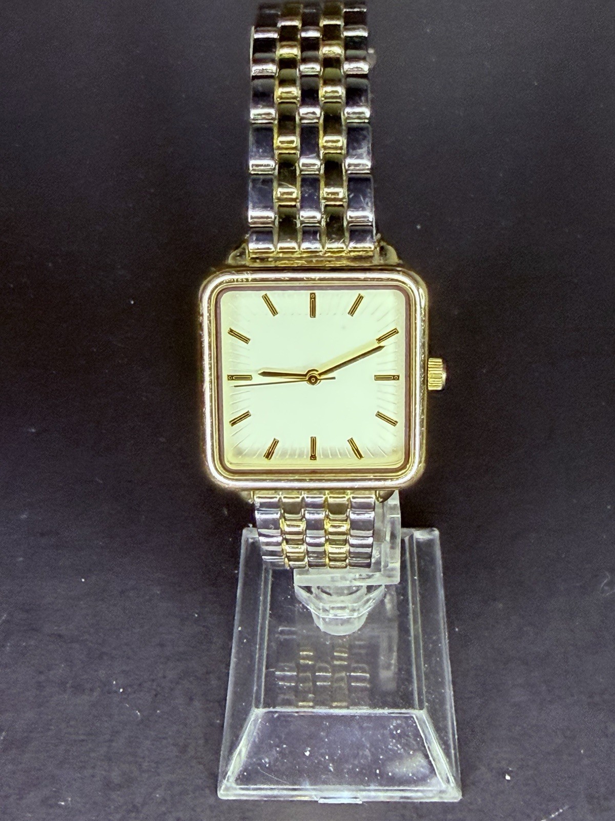 28mm Womens Square Gold Case NEW BATTERY White Dial Gold Bracelet 853