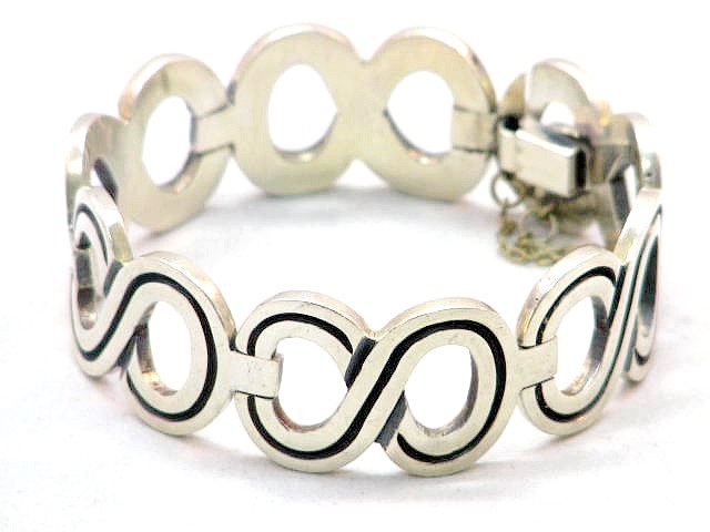 J. Jiménez Designer Bracelet Sterling Silver 925 Hecho en Mexico Circa 1950
