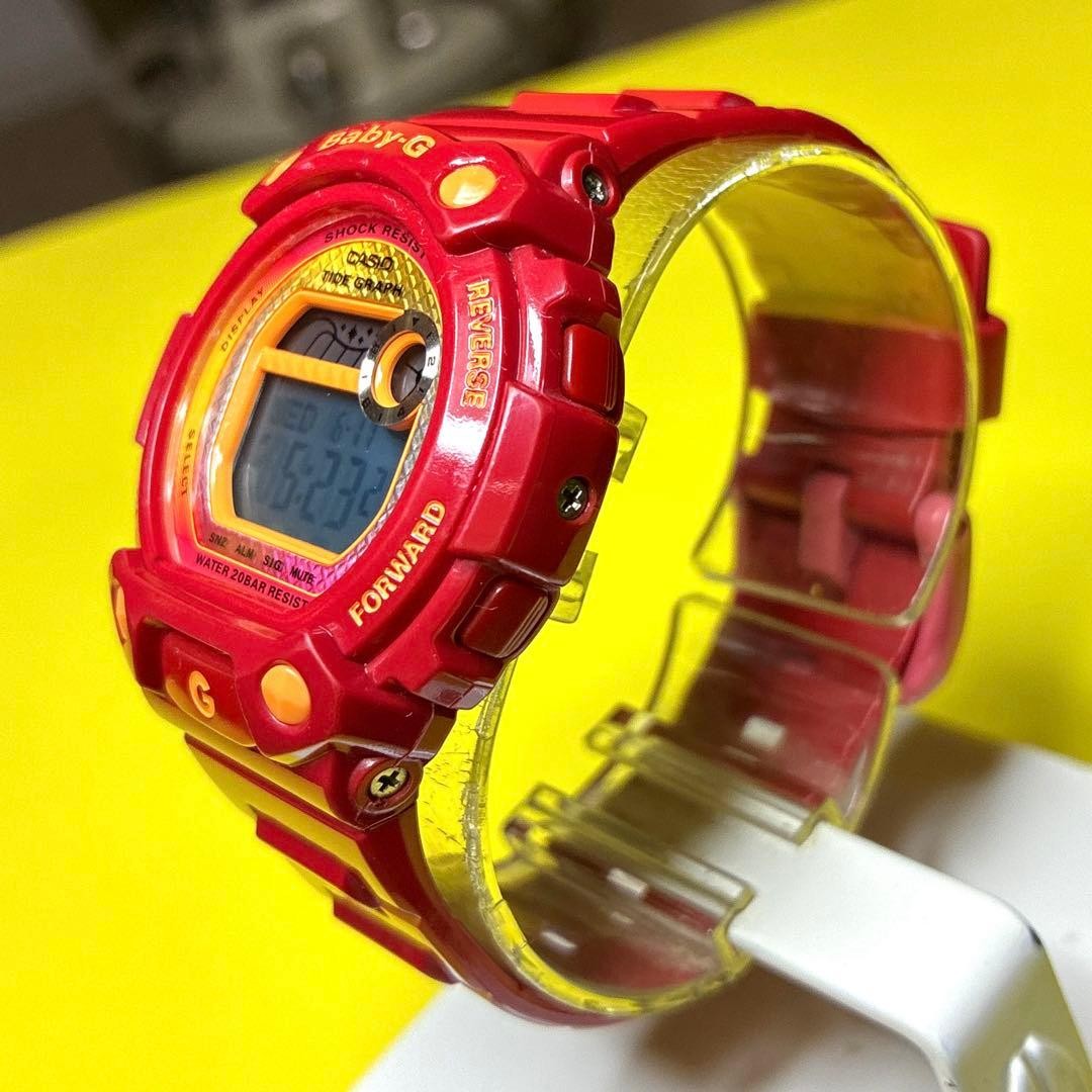 Surfing Fishing CASIO BABY-G ladies’ wristwatch
