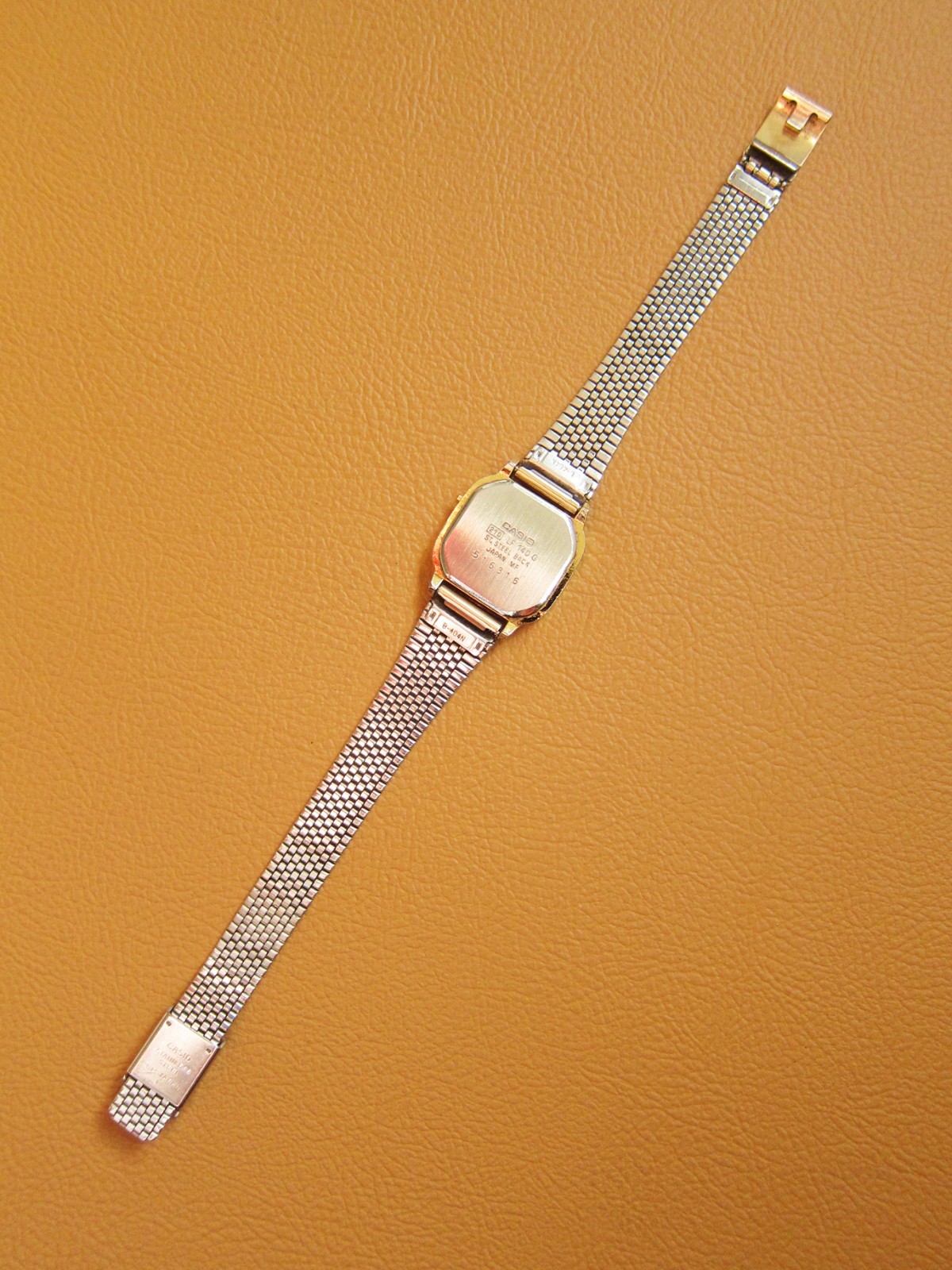 CASIO [210] LF-140G Vintage Ladies’ Digital Watch (MADE IN JAPAN)