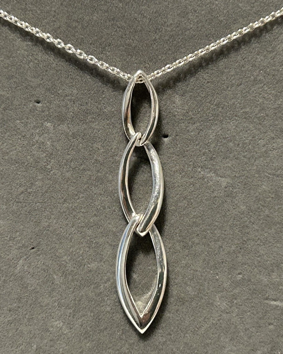 Lovely Sterling Silver 5cm Interlinked Pendant 45cm (17.7”) Necklace (6.41g)