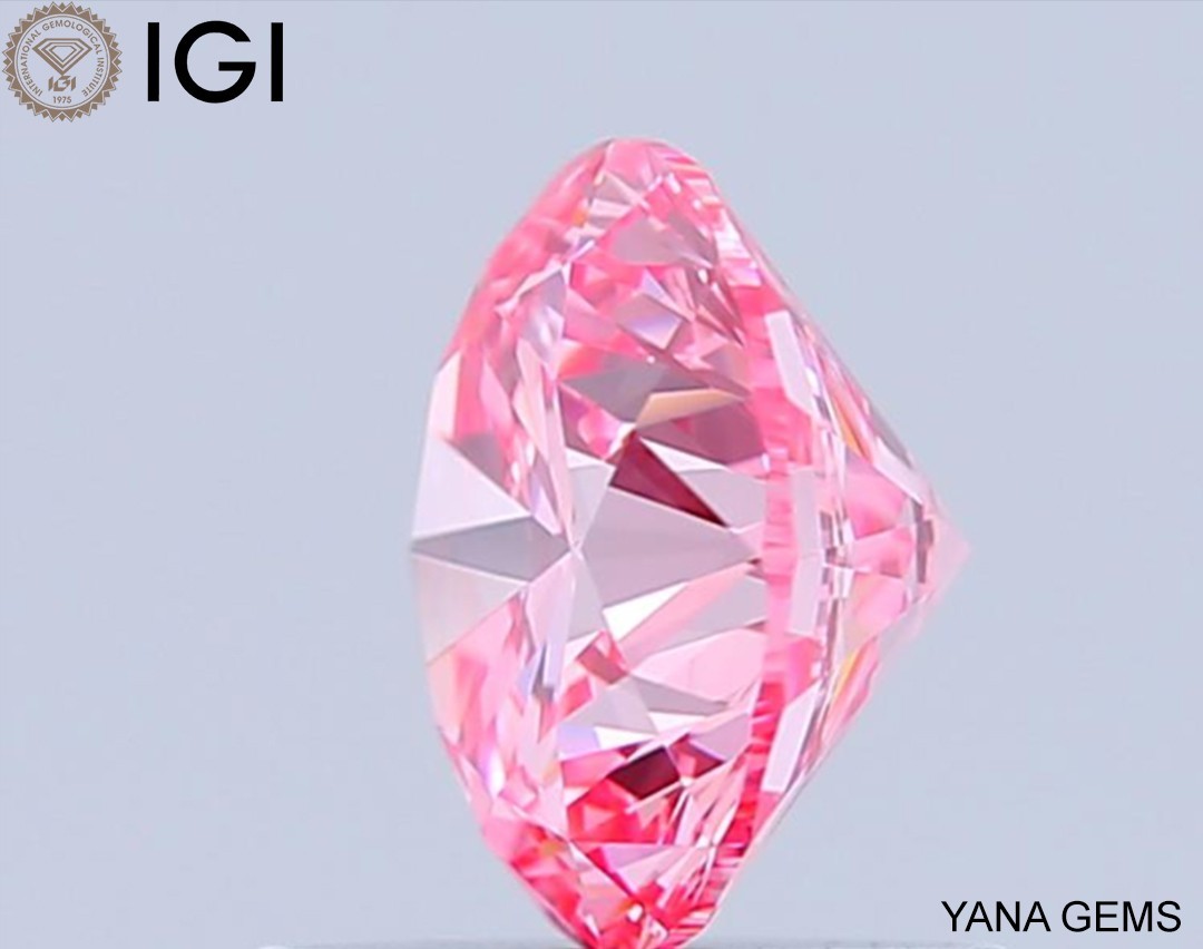 1.01 Carat IGI Certified Lab Grown CVD Diamond Vivid Pink VS1 Clarity Round Cut