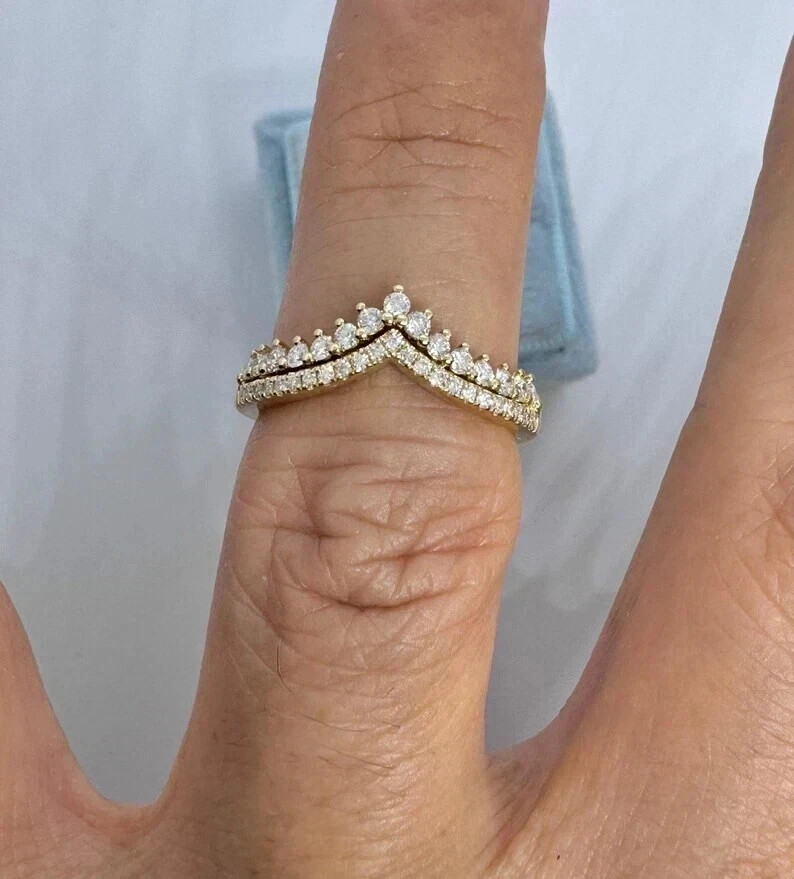2Ct Round Cut Lab Created Diamond Women’s Chevron Ring 14K Yellow Gold Plated
