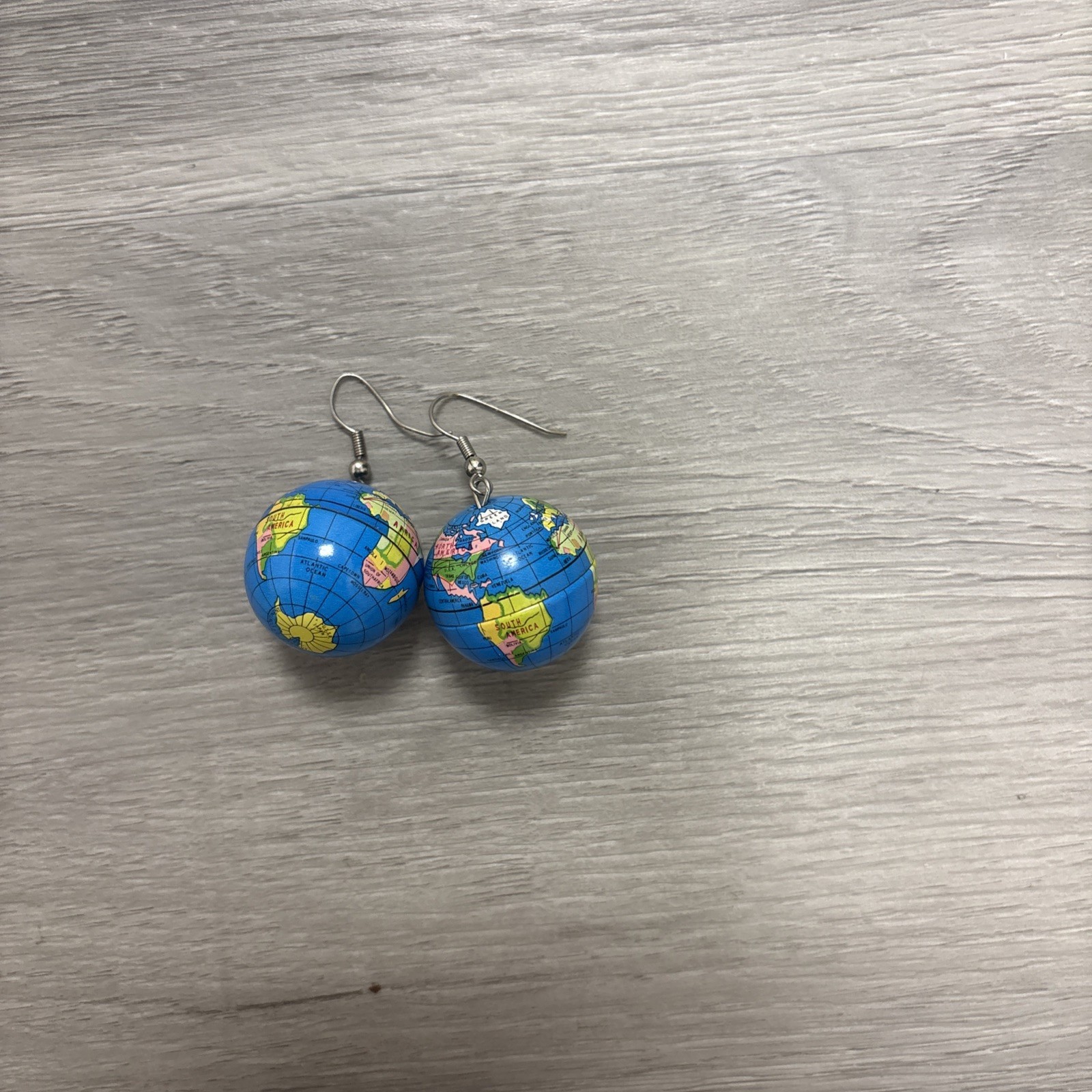 Vintage 80s World Earth Globe Map Earrings icebreakers world map