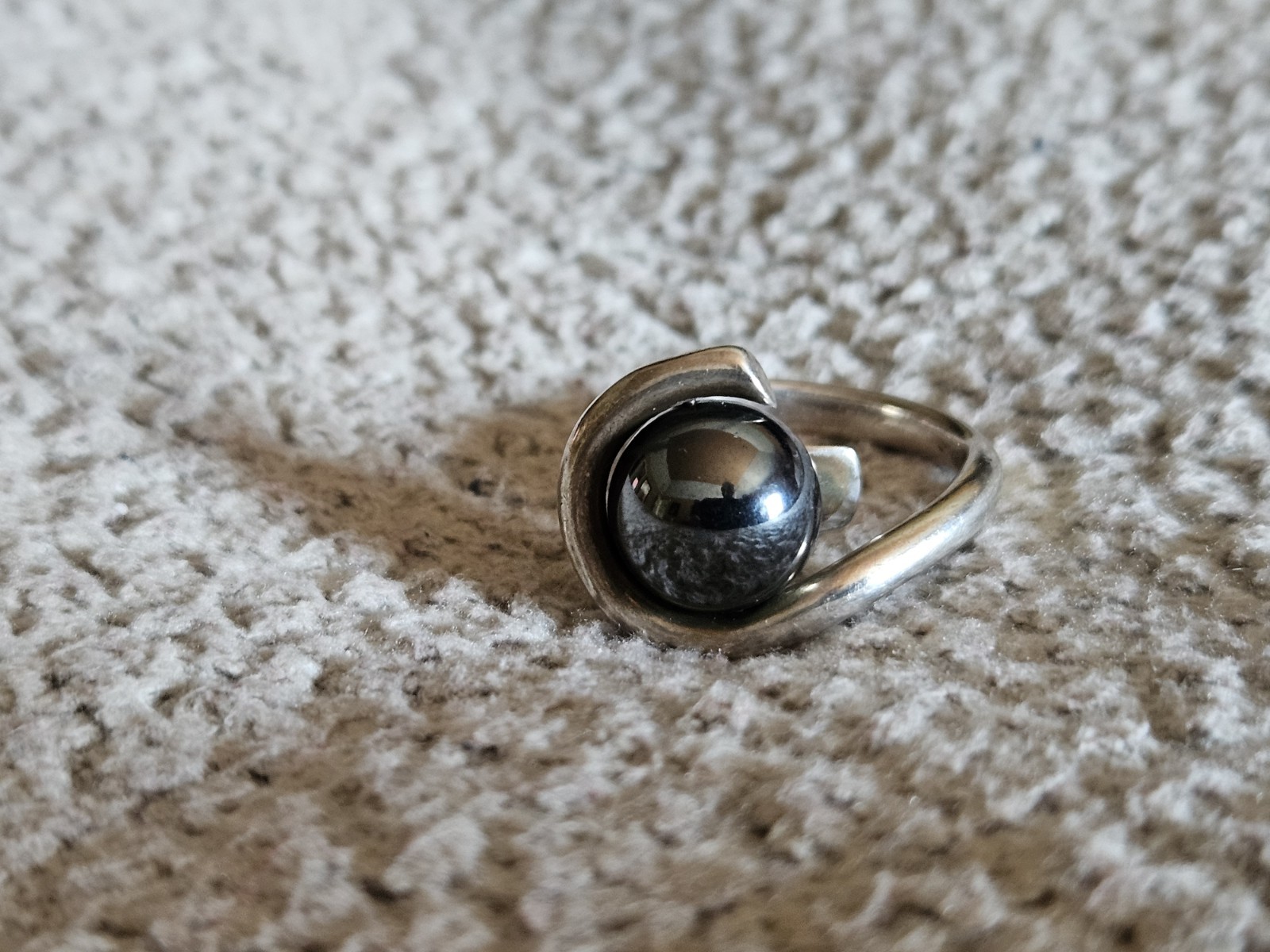 SUSAN CUMMINGS 1980’s Rare Sterling Orbital Swirl Statement Ring Hematite Size 6