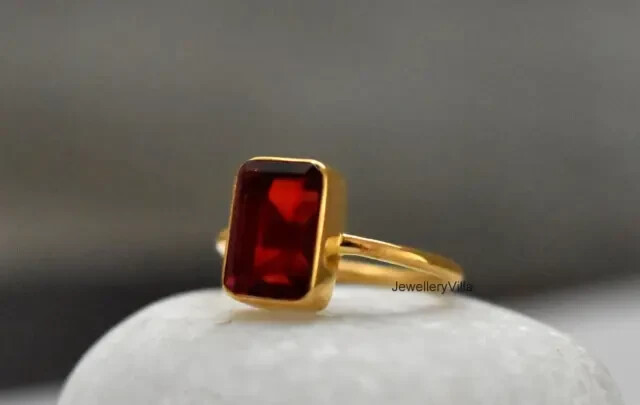 2Ct Emerald Lab Created Garnet Women Wedding Ring 14k Yellow Gold Plated Silver