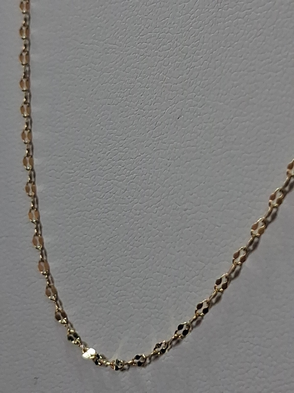 10k Solid Yellow Gold Mirror link chain 16-inches 1.5mm