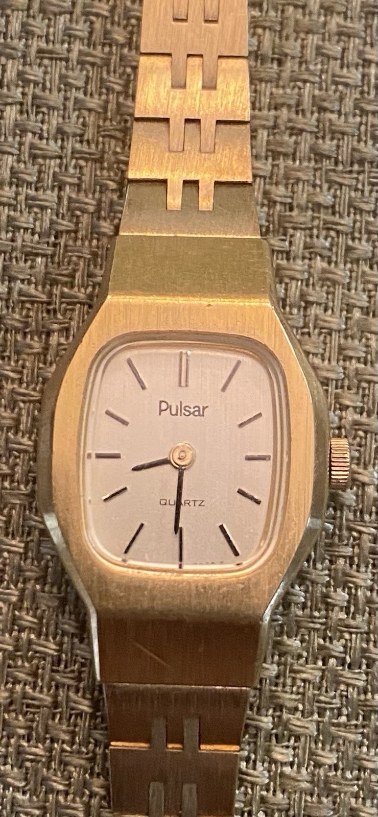 Vintage Ladies Pulsar Quartz Watch with Safety Chain. New Battery Installed