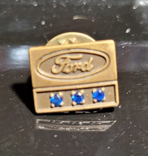 Ford Motor Company Vintage Lapel Pinback Three Sapphires for 15 Years