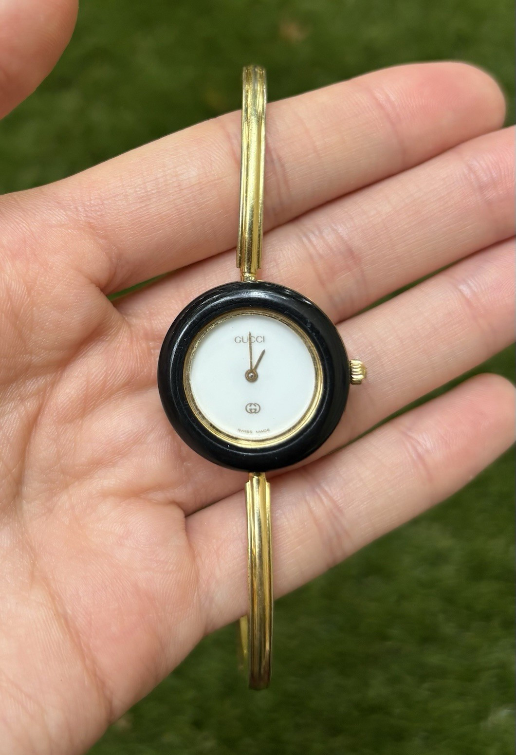 Gucci 11/12 Swiss Made Quartz Gold Bezel Watch Black/Gold Bezel White Dial