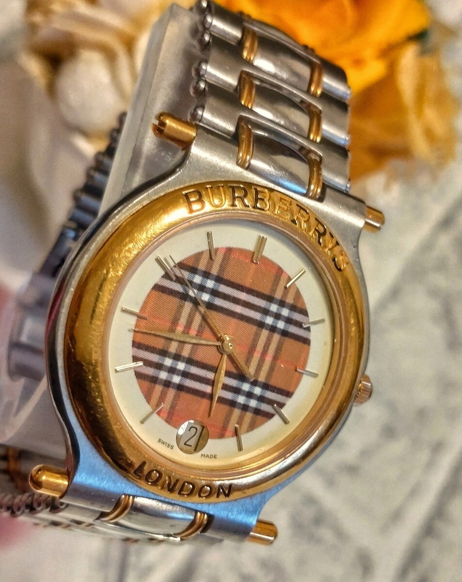 Working Women’s Watch Gold Silver Combination Color Date Horse Logo