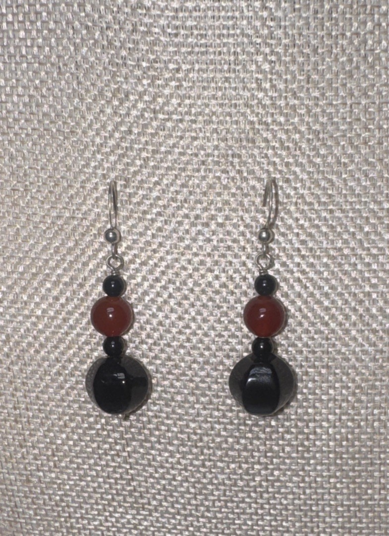 Beautiful Jay King Mine finds carnelian onyx agate 36 long necklace & earrings