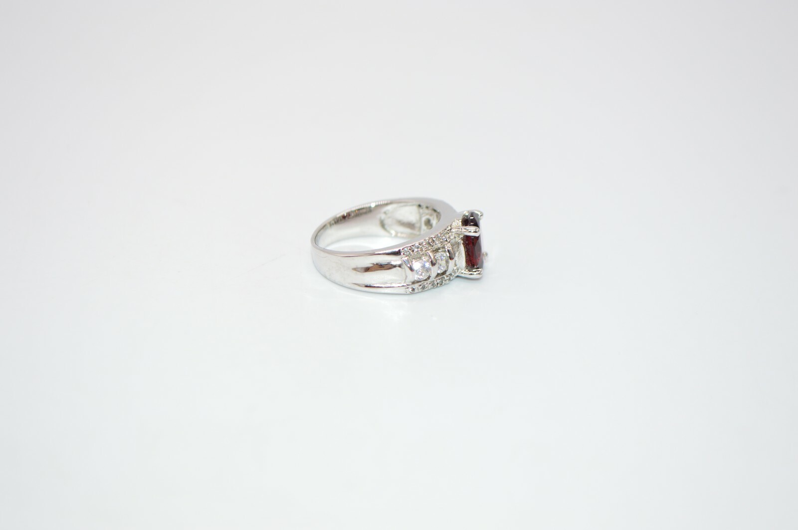 9K English White Gold Plated Red Almandine Clear Rhinestone Ring Size 7.25