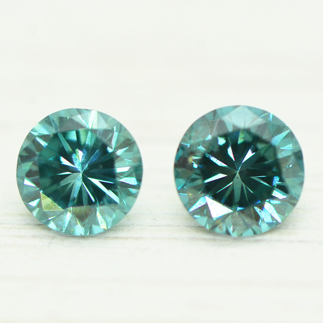 Round Cut Diamond Pair Fancy Green Color Loose Natural Enhanced VS2/SI1 0.79 TCW