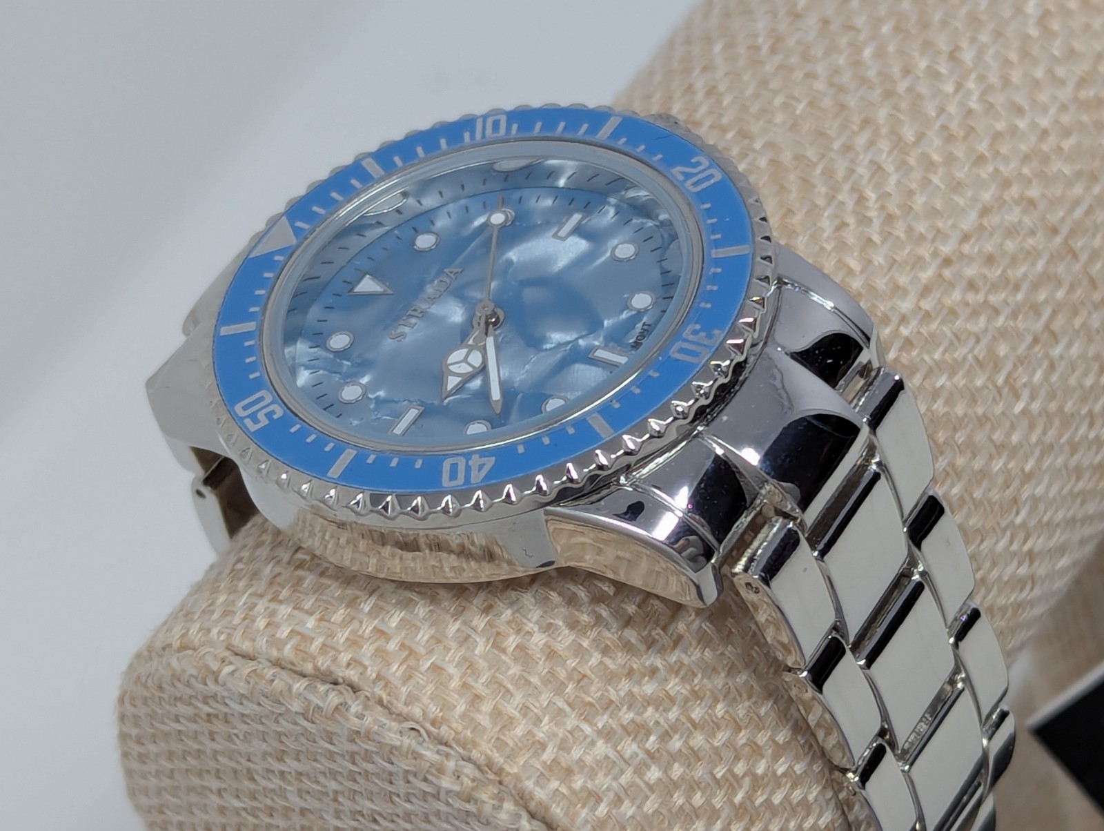 New Strada Women’s Blue Diver Style Watch Silver Tone Japan Movt New Battery