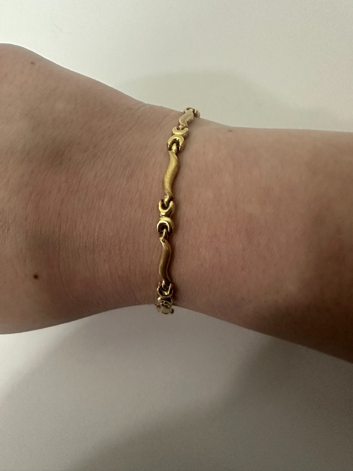 10k Yellow Gold Bracelet 7 Inches