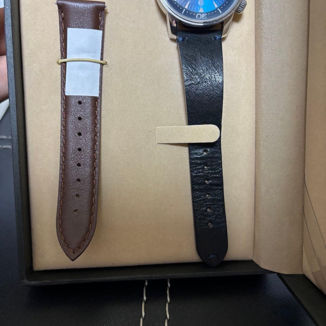 OUTLINE Compredive 1960 Mechanical Wristwatch