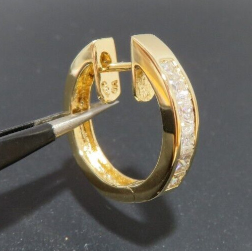 18K YG 1 PC. ONLY 6-PRINCESS CUT DIAMOND HOOOP EARRING 0.50 tcw 2.57gr(AI-2011)