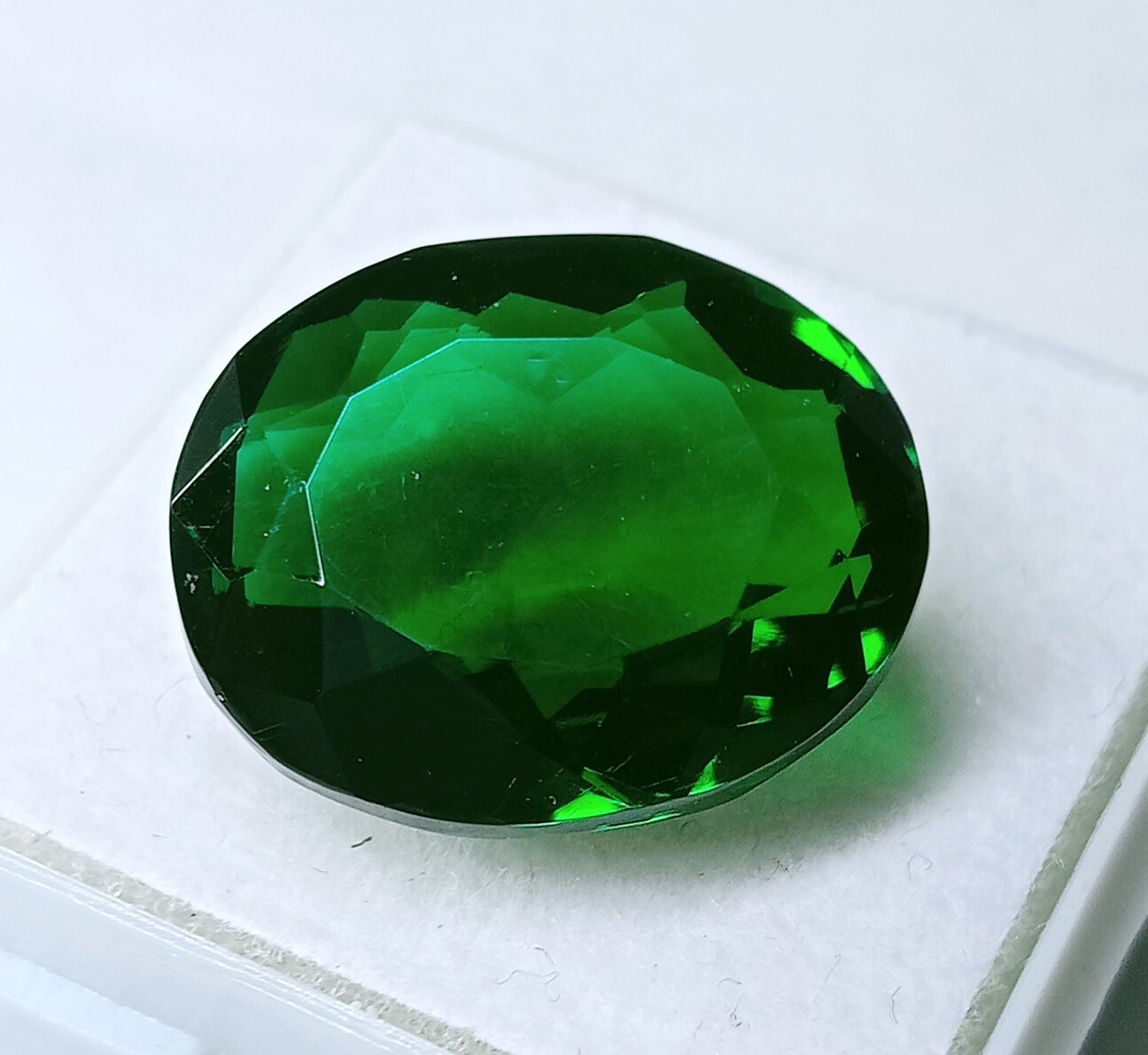 Superb 14.25 Ct Tourmaline Excellent Green Color Oval Shape Loose Gemstone AAA