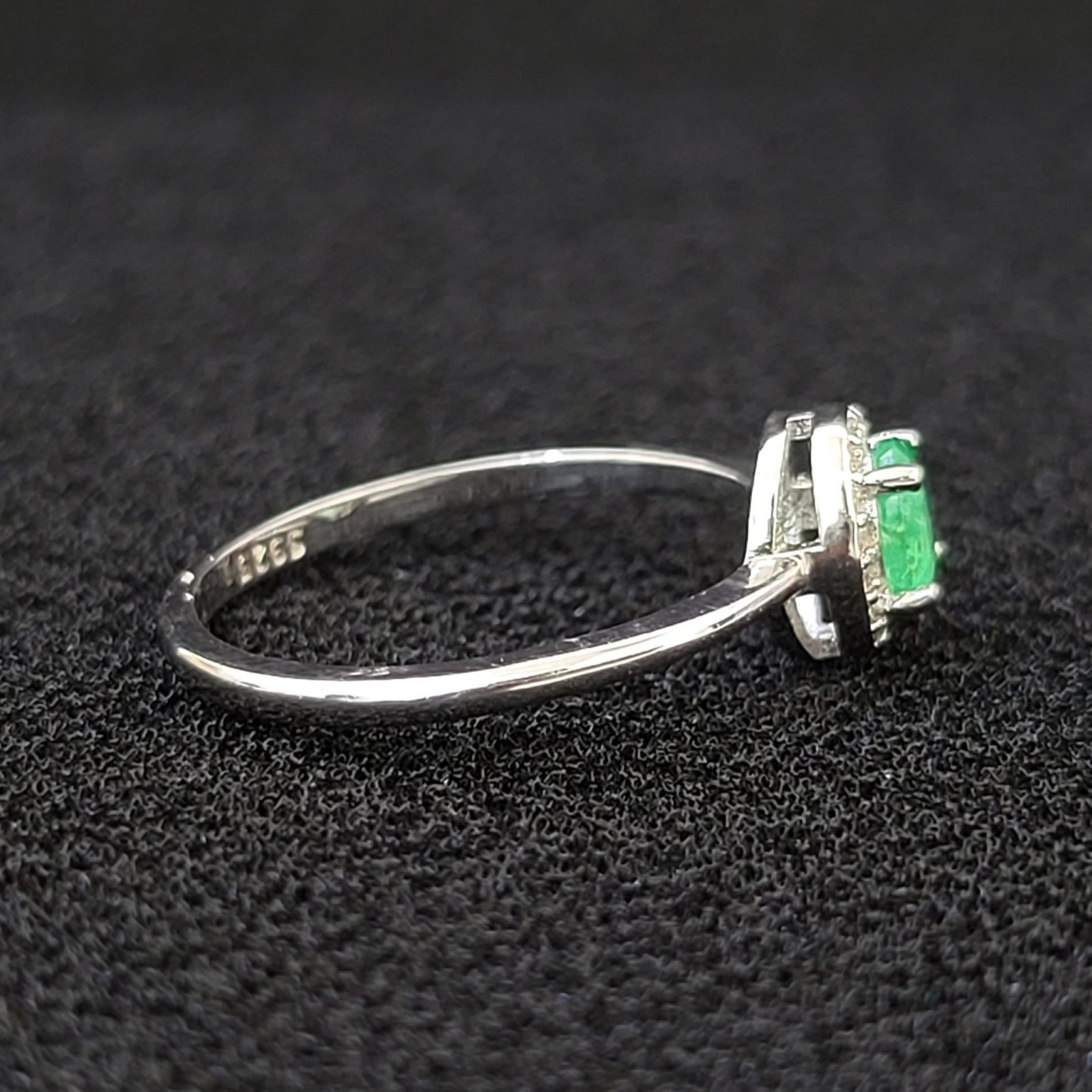 Natural Emerald Gemstone 925 Sterling Silver 20x8mm Oval Ring Top Rich Green 6