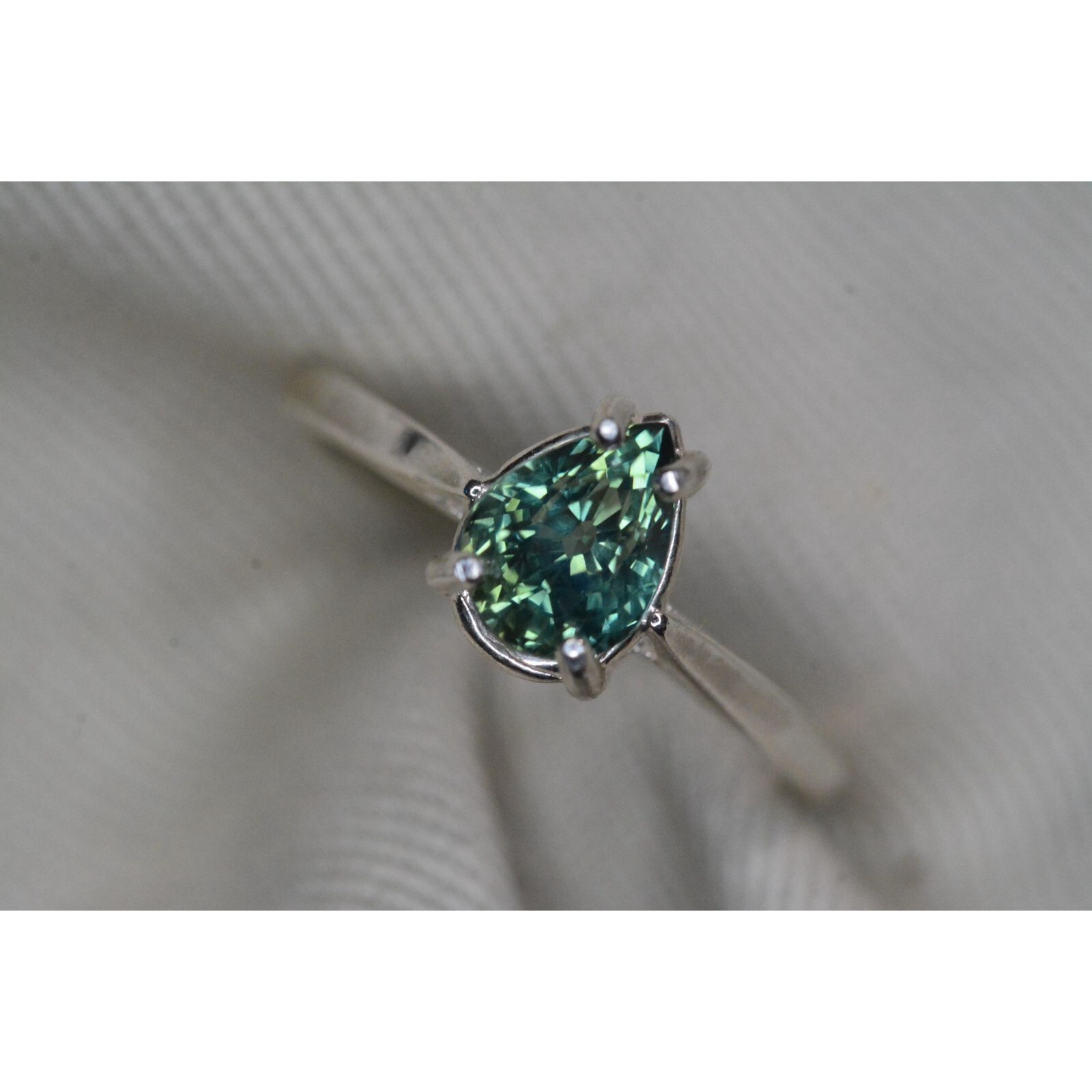 Unheated GIA Certified Blue Sapphire Solitaire Ring 1.44 Carat Real Natural U104