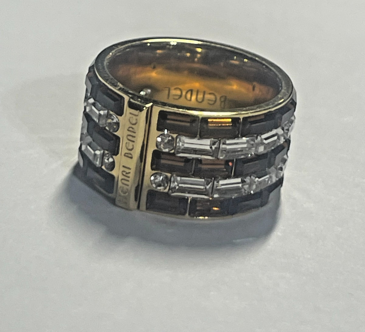 Henri Bendel Harry Wrap Band Crystal Cocktail Ring Gold Tone Size 6 Statement