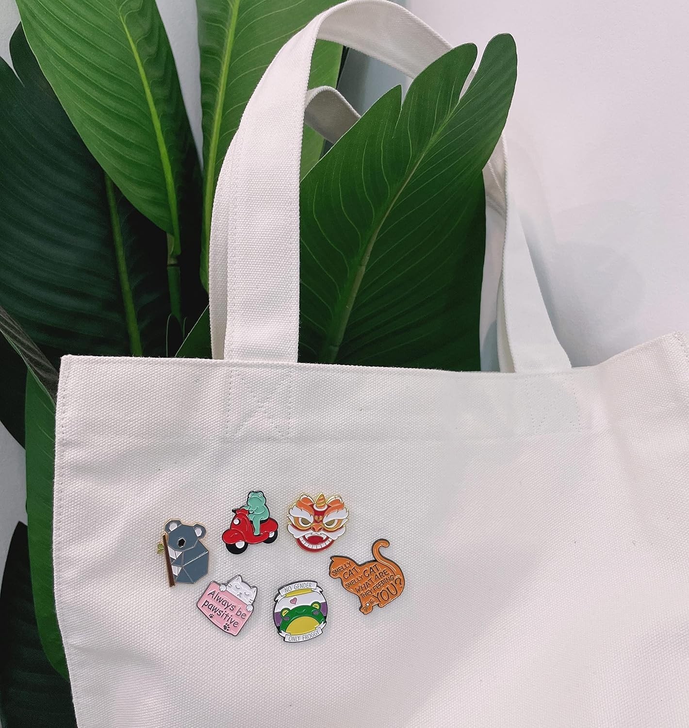 Versatile 20/40/50 PCS Enamel Pins Range – Trendy Accessories for Kids’ Fashion