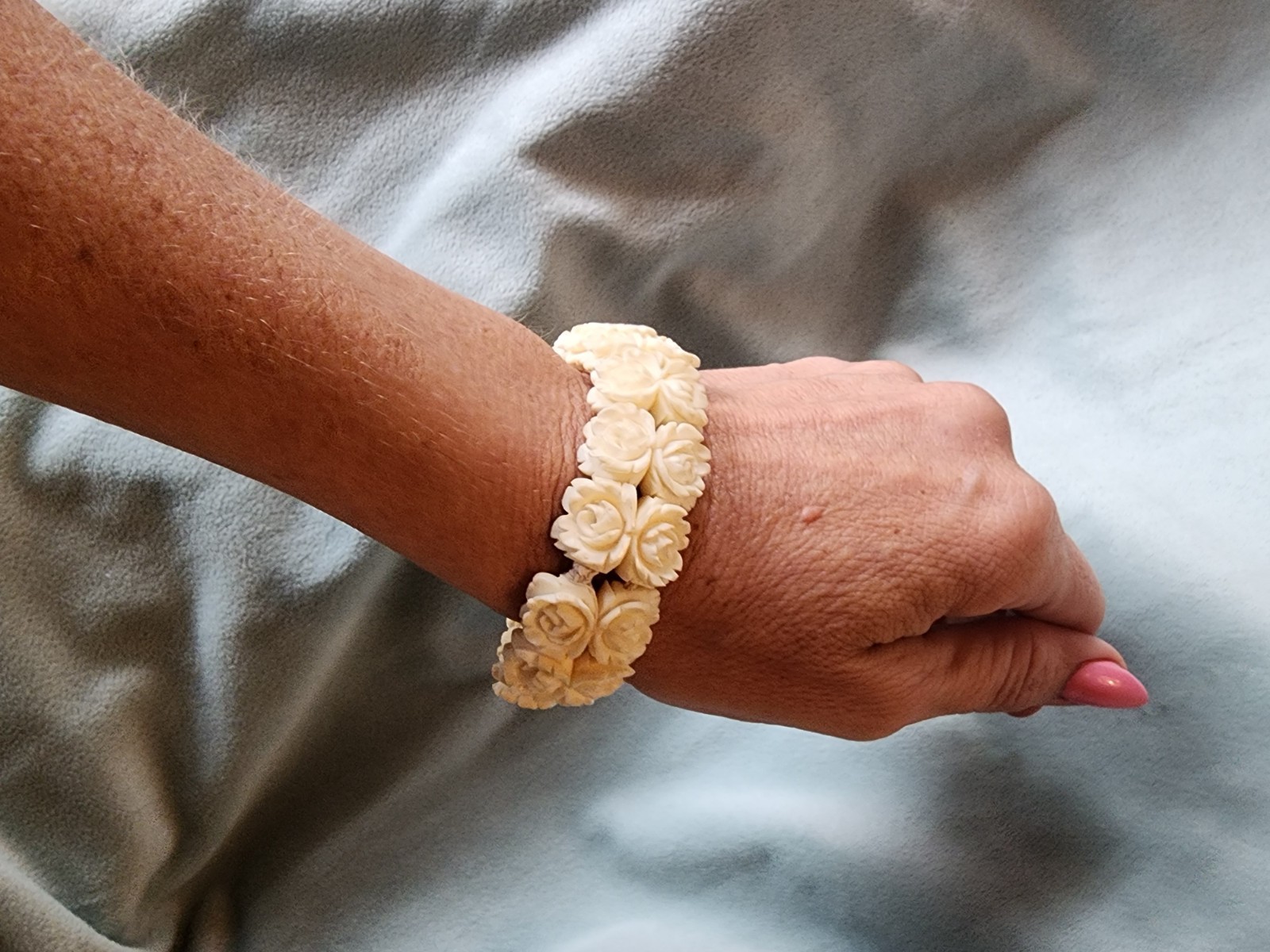 Vintage Carved Rose Bracelet Celluloid Ivory Color Stretch Floral Mid Century