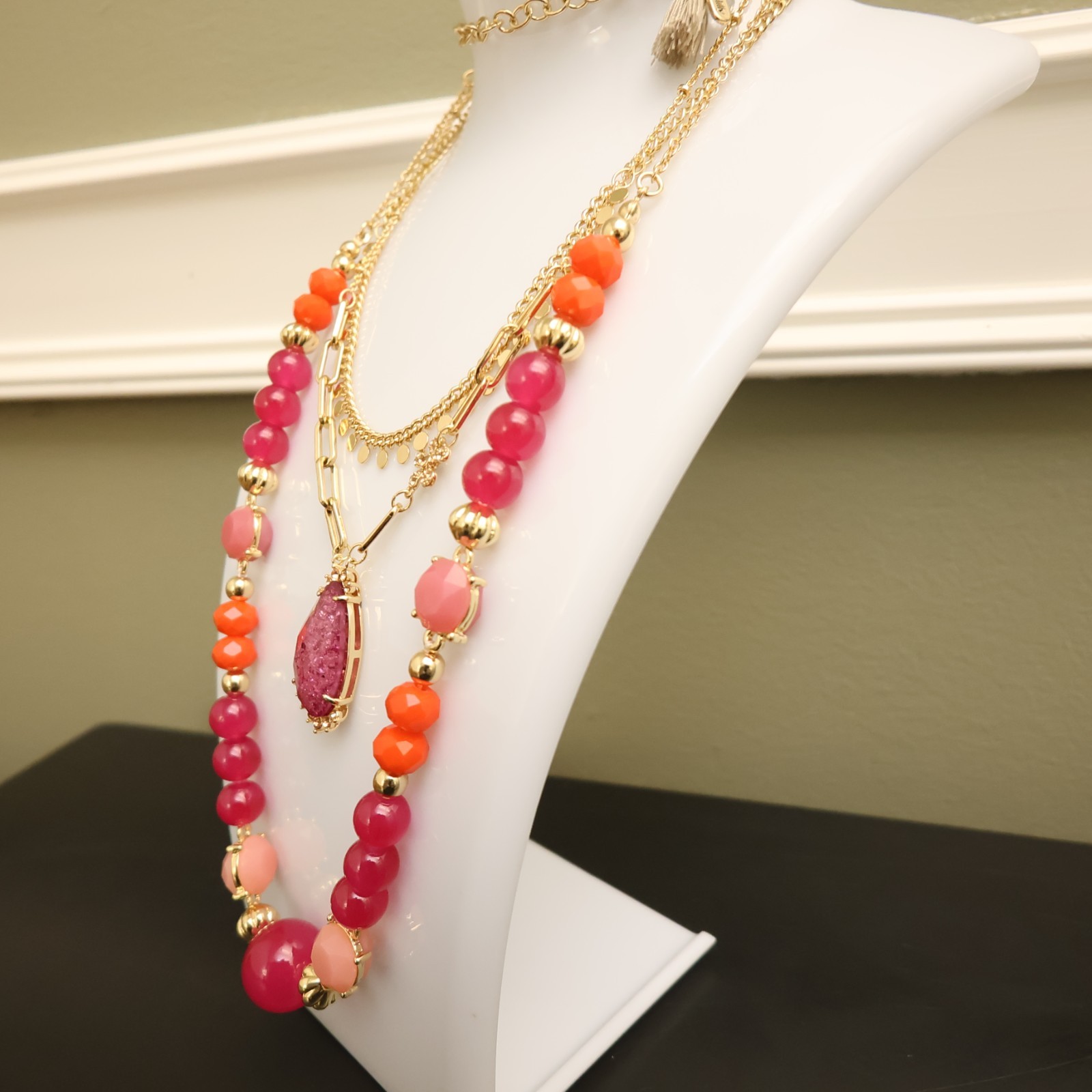 Pink necklaces lot 2 pieces 1 lonna & lilly signed teardrop pendant 1 unbranded