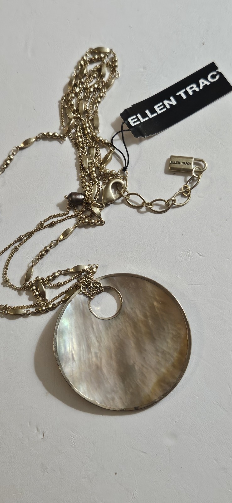 Ellen Tracy Seashell Disc Necklace Inlaid Mother of Pearl