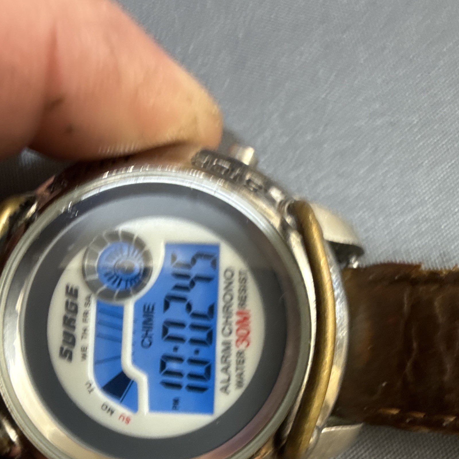 VINTAGE 80s G.I.I. SURGE WATCH SURM1558 RARE!! GLO WORKS! NEW BATTERY! (B23)