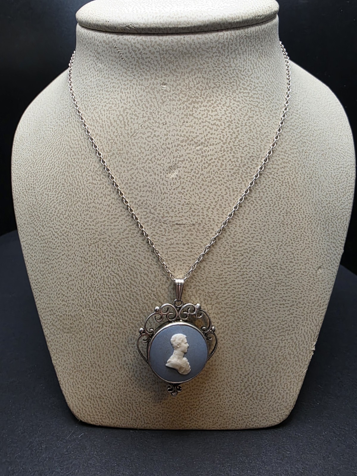 Wedgwood The Royal Wedding 1981 Prince Charles & Lady Diana Double-Sided Pendant