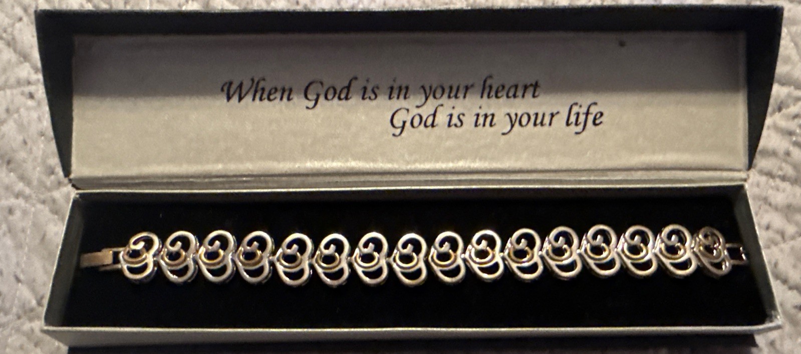 GOD’S HEART Silvertone Goldtone Bi-Color Link GOD Bracelet 7-3/4″. NIB. GH-BR
