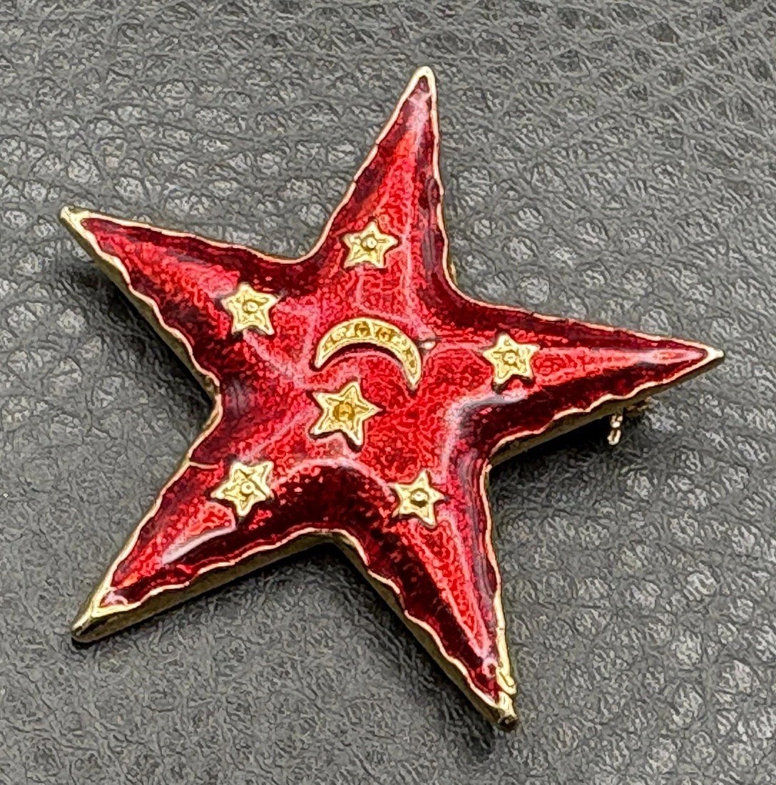 Vintage Celestial Red Star Enamel Brooch Pin Gold Tone Stars Moon Design READ