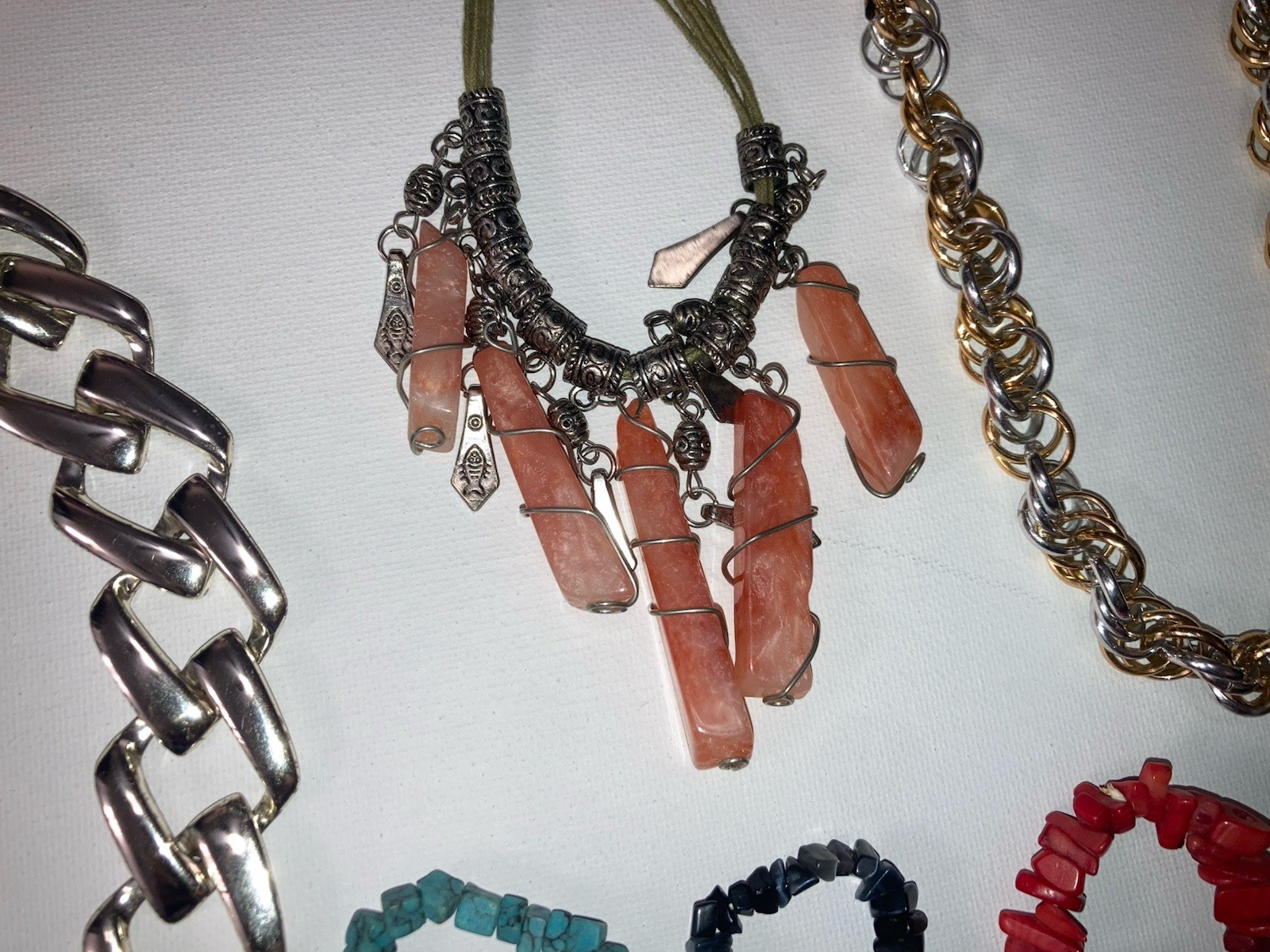 Lot Of 12 Pieces Of Costume Jewelry Stones Metal Bracelets Necklaces Excellent