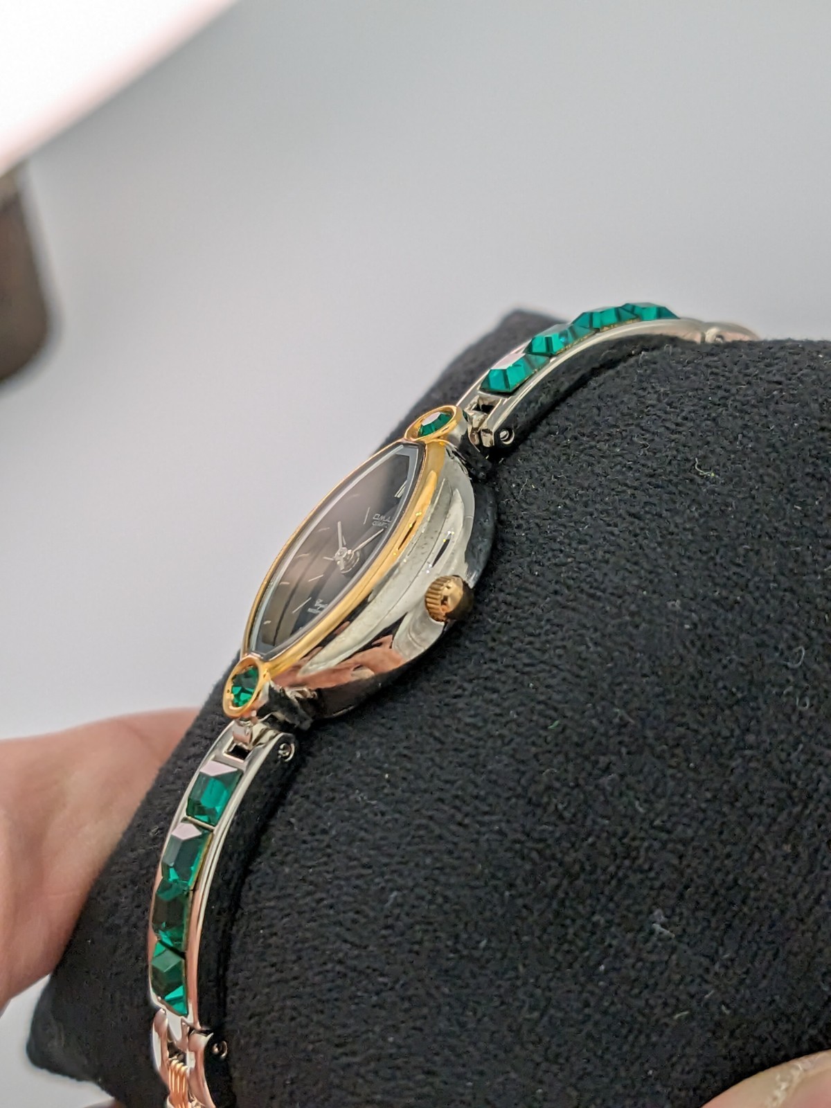 Ladies Watch Omax Japan Two Tone Crystal Dress Formal 7″